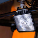 Utility vehicle equipped with high-brightness LED lamps